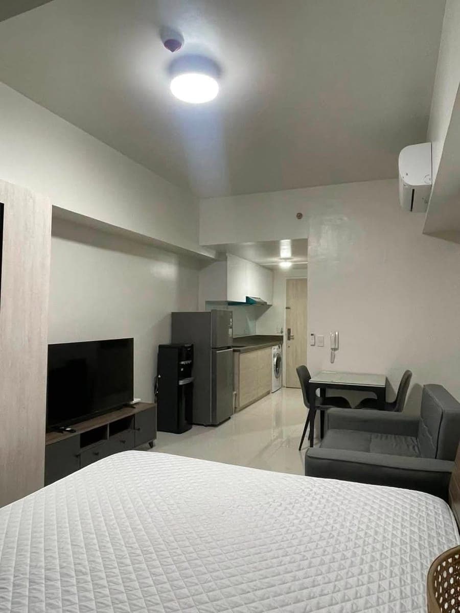 FOR RENT: Mandani Bay Suites Studio - photo 1