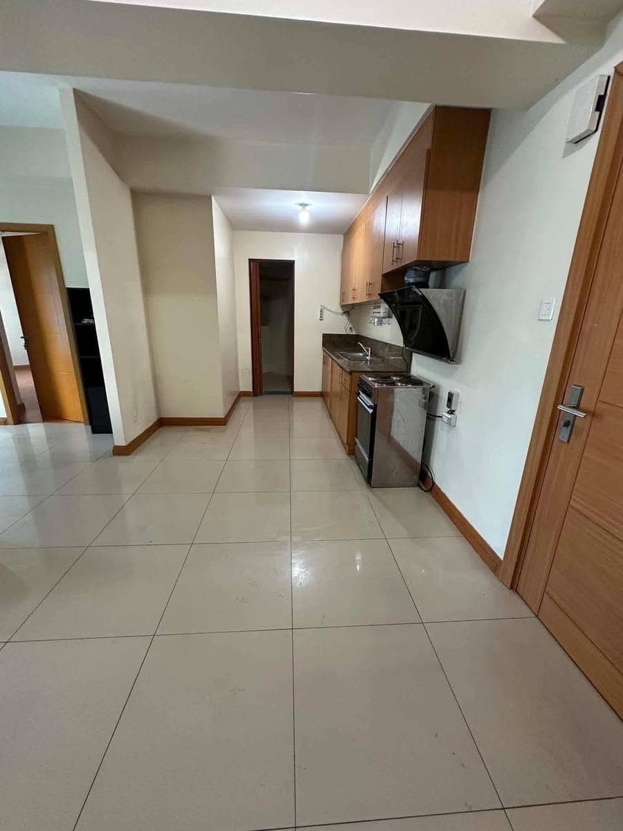 FOR RENT 2BR Corner Unit Trion Tower 2 , - photo 1