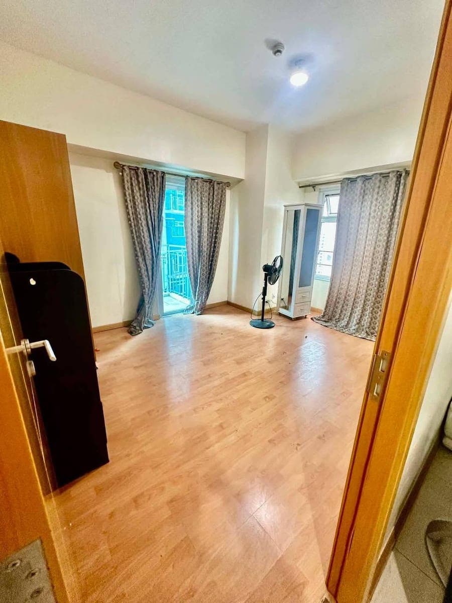 FOR RENT 2BR Corner Unit Trion Tower 2 , - photo 2