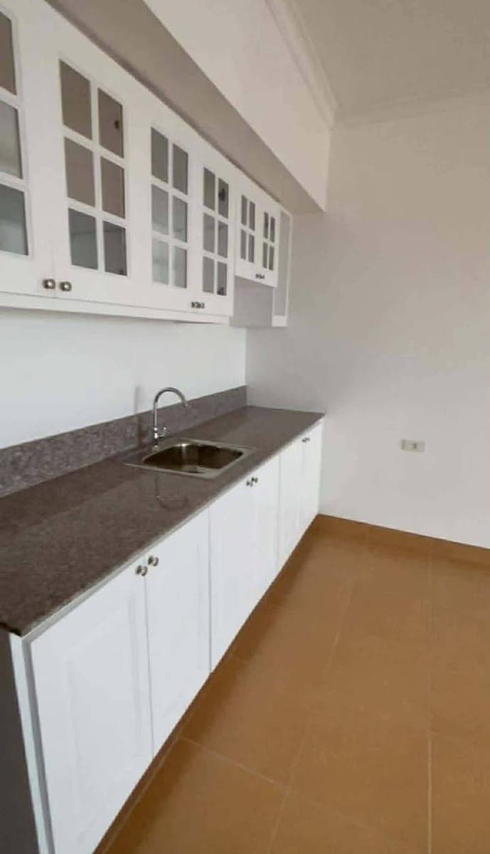 FOR RENT‼️BARE UNIT‼️SOUTH INSULA - photo 4