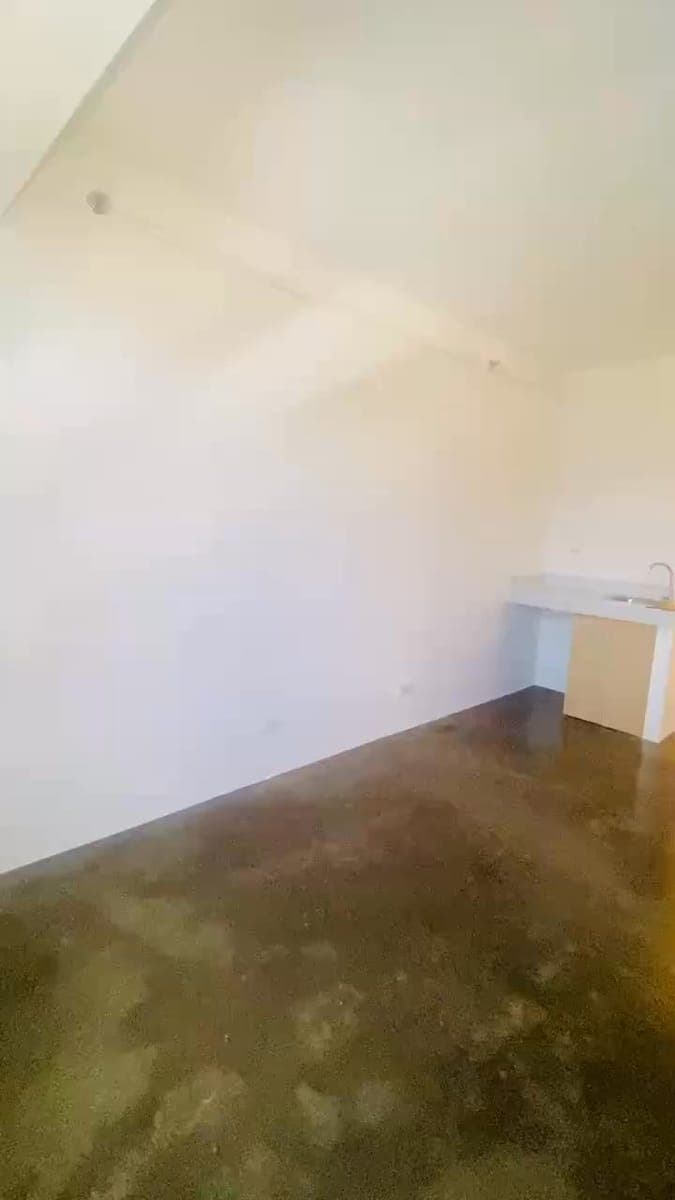 For Rent: 1st userr!Bare Studio Unit at Bloq Sikatuna but owner is willing to furnish it. - photo 5