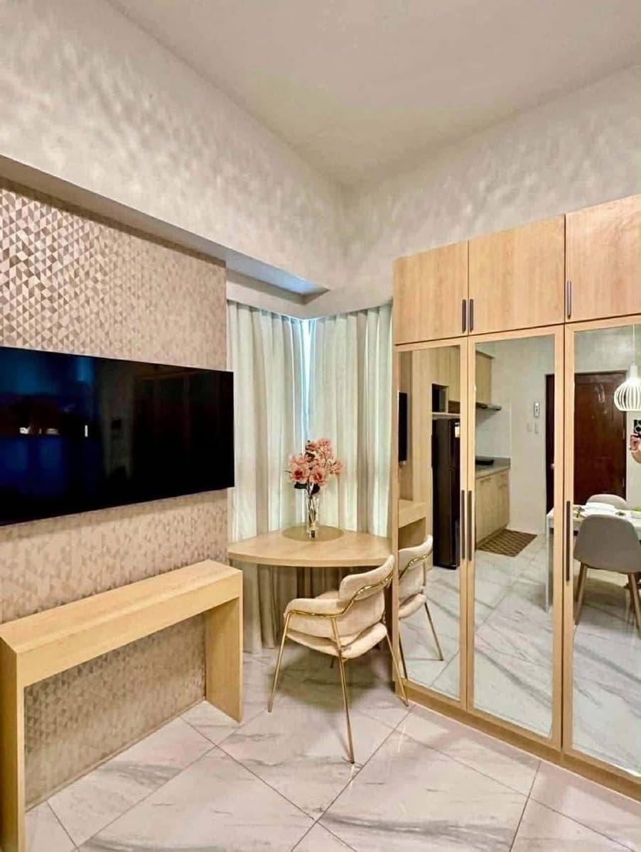 🏢 FOR RENT – Condo Studio Unit - photo 3