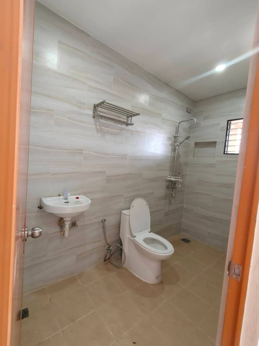 16k NaLang newly built apartment in Talisay - photo 4
