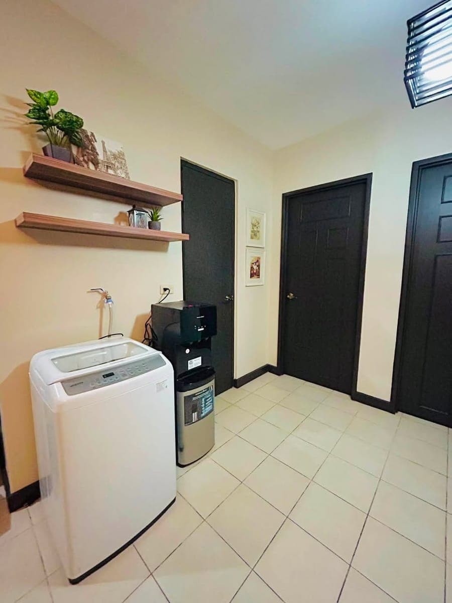 FOR RENT: SPACIOUS 2 BEDROOM FULLY FURNISHED CONDO UNIT - photo 5