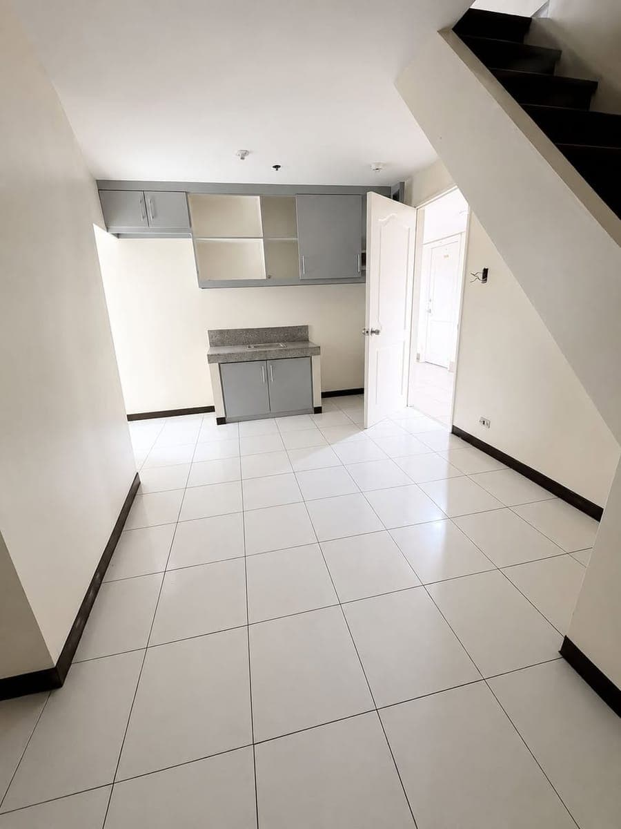 # 🏠 **VICTORIA STATION 1 – WHOLE UNIT FOR RENT**‼️ - photo 1