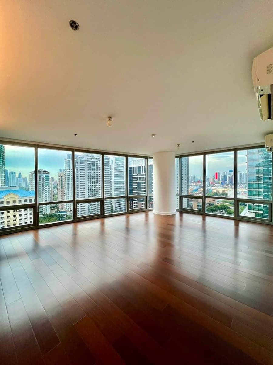 For Lease - photo 1