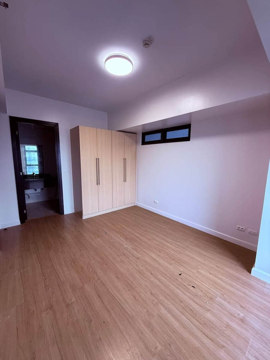1BR FOR LEASE HIGH PARK TOWER 2 - photo 4