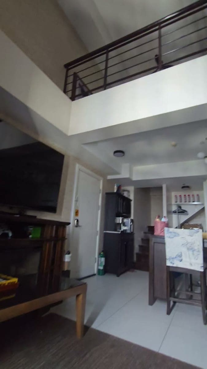 Fully- Furnished 1 bedroom Loft Type condo unit in Twin oaks Ortigas For lease,.including assoc dues. - photo 3
