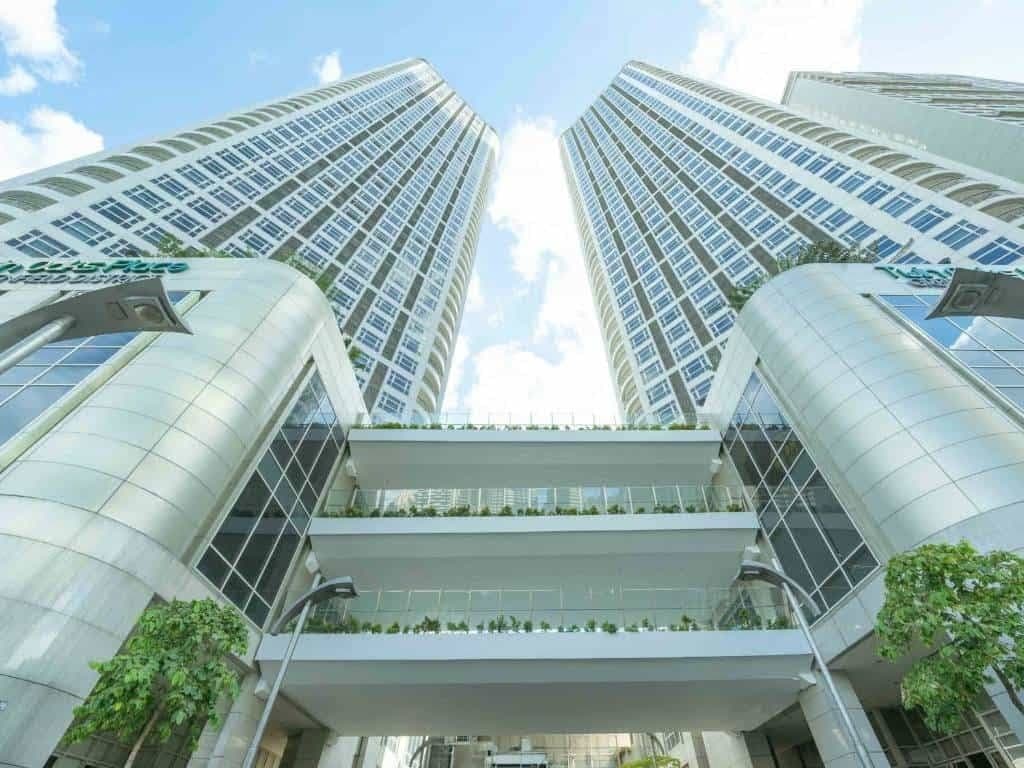 Fully- Furnished 1 bedroom Loft Type condo unit in Twin oaks Ortigas For lease,.including assoc dues. - photo 1
