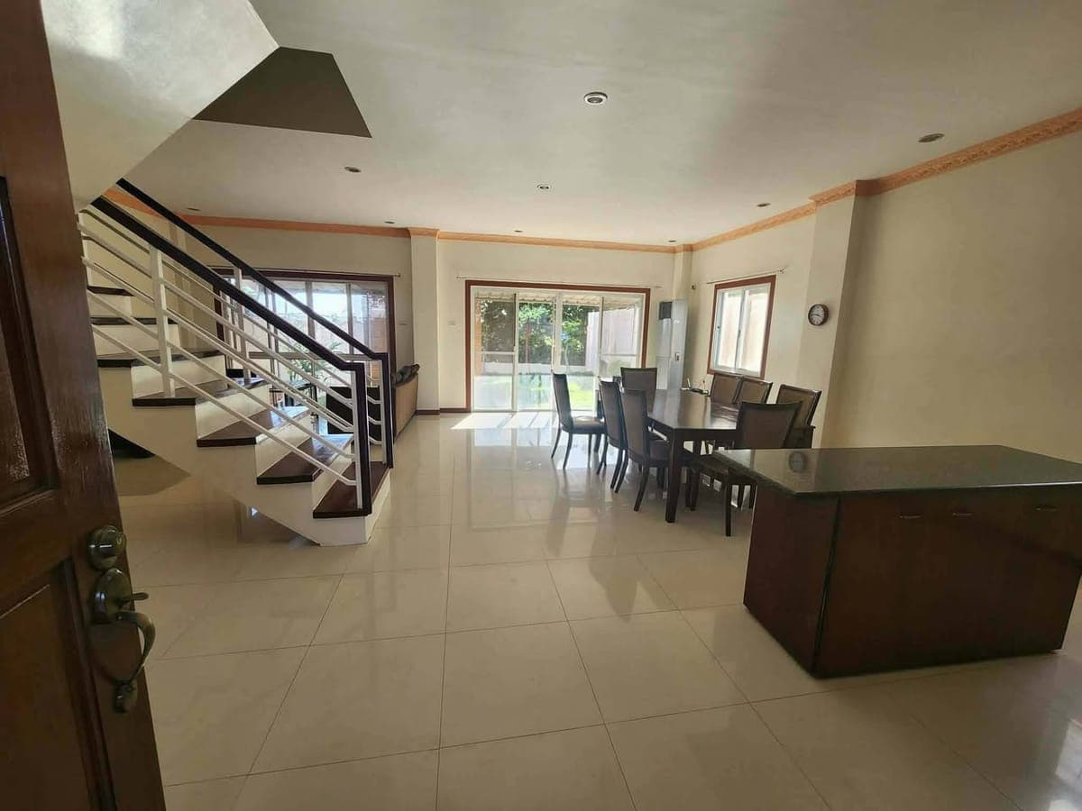 FOR RENT - photo 2