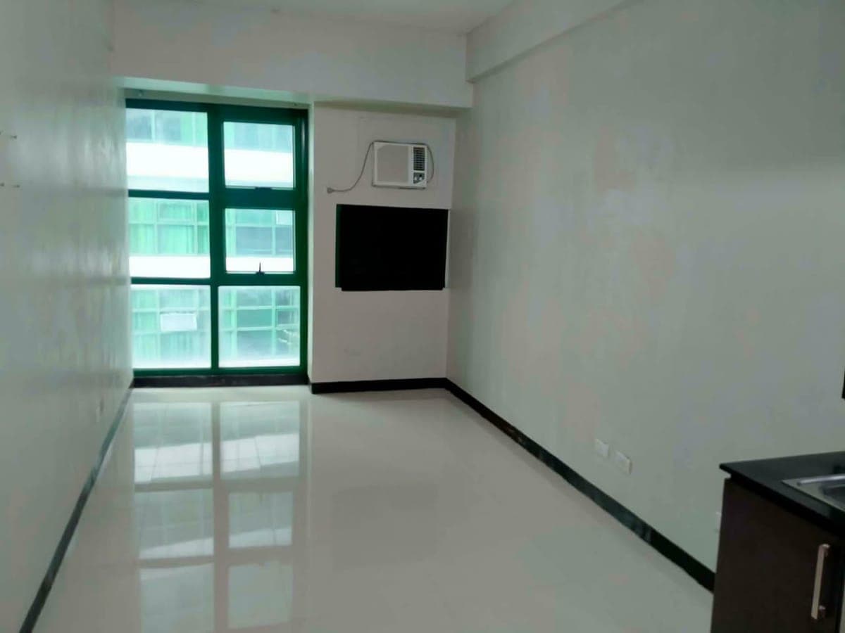 Symphony Towers Quezon City Condo Rent - photo 2