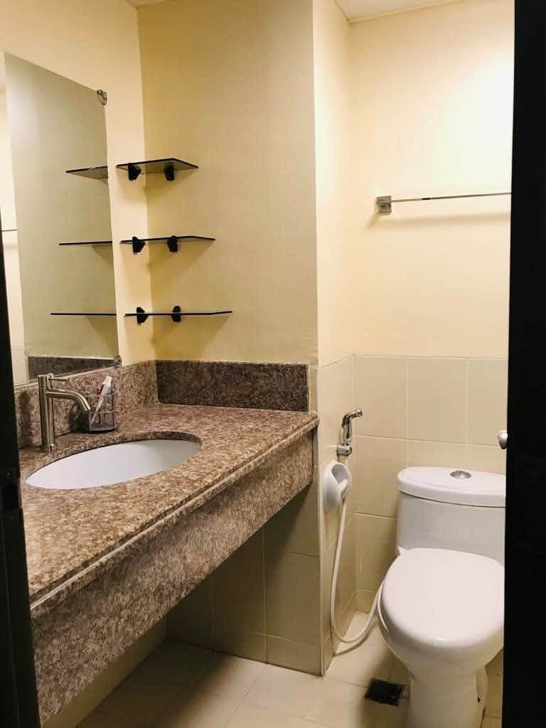 🏠 Condo Unit Available for Sharing | Student Preferred - photo 5
