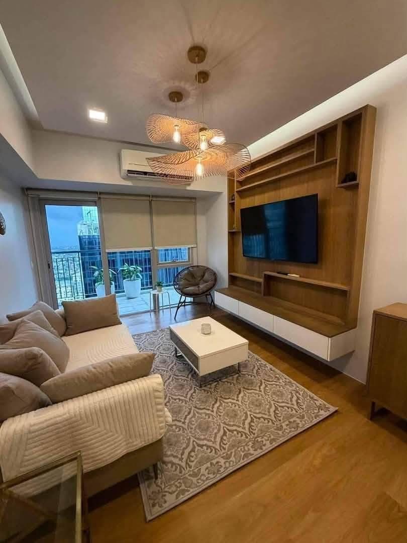 For Lease - photo 3