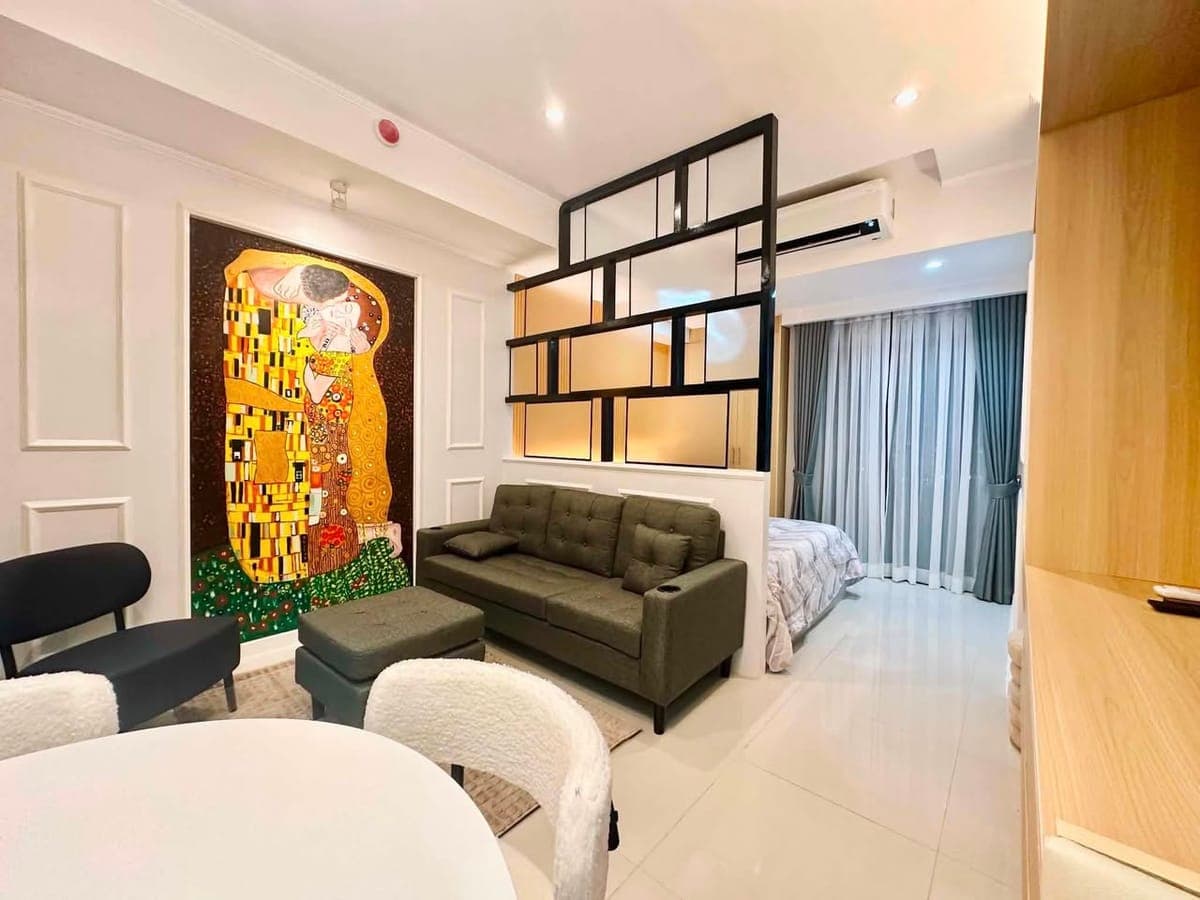 Available for lease min.6 months. studio unit with balcony in Mandani Bay Quay Tower 2, 10th flr. - photo 1