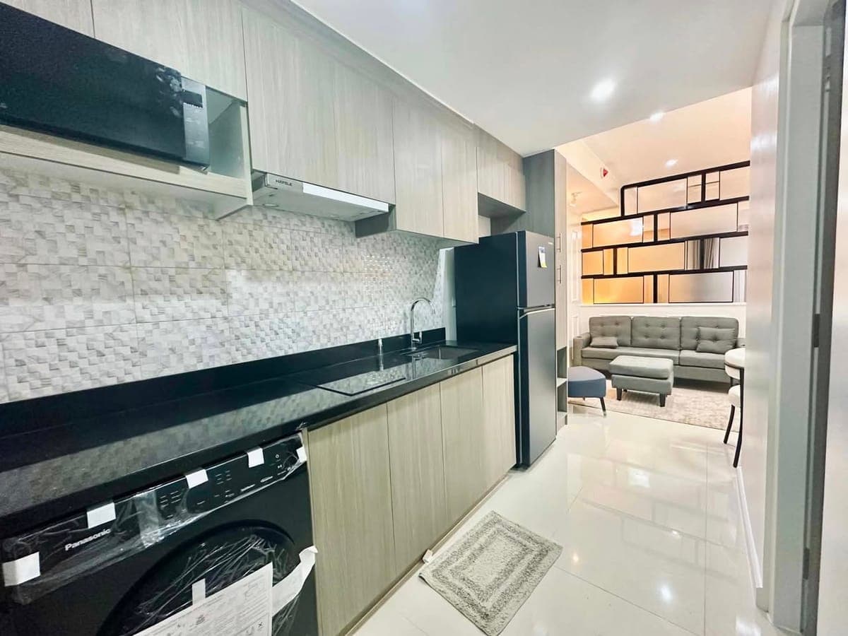 Available for lease min.6 months. studio unit with balcony in Mandani Bay Quay Tower 2, 10th flr. - photo 3