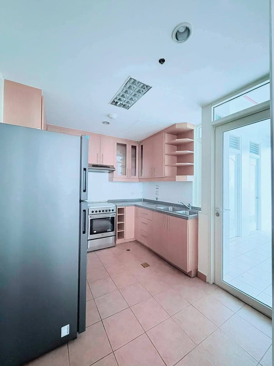 107 sqm 2BR Unit at Citylights, Cebu Veterans Dr., Nivel Hills, Apas, Cebu City (W/ PARKING, BALCONY... - photo 4
