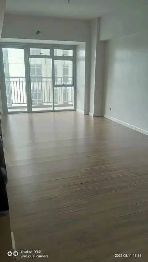 For Lease - photo 1