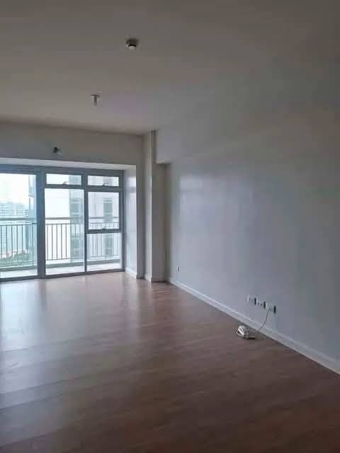 For Lease - photo 2