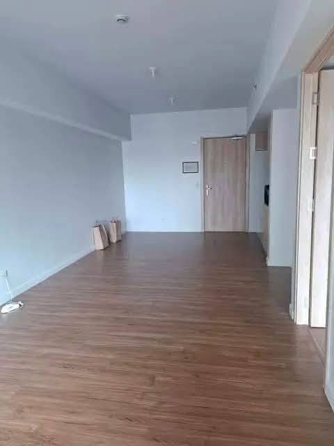 For Lease - photo 3