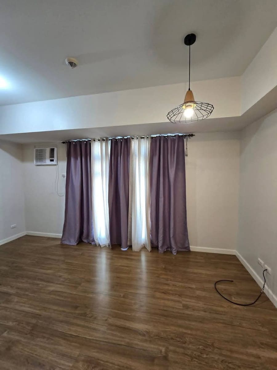 🏢 Studio Condo Unit for Rent – Solinea Residences, Cebu Business Park* - photo 1