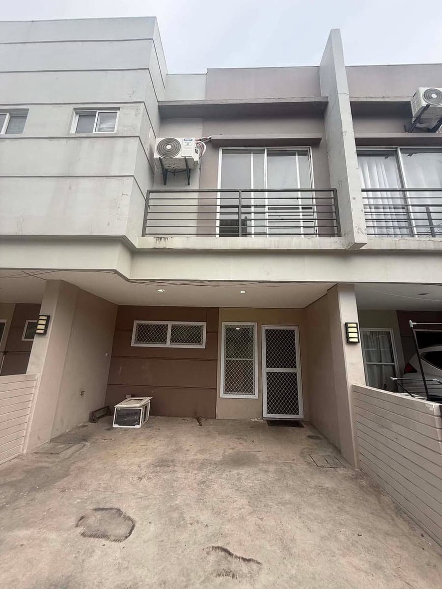 FOR RENT: Unfurnished 3 bedroom townhouse in Kasambagan - photo 3