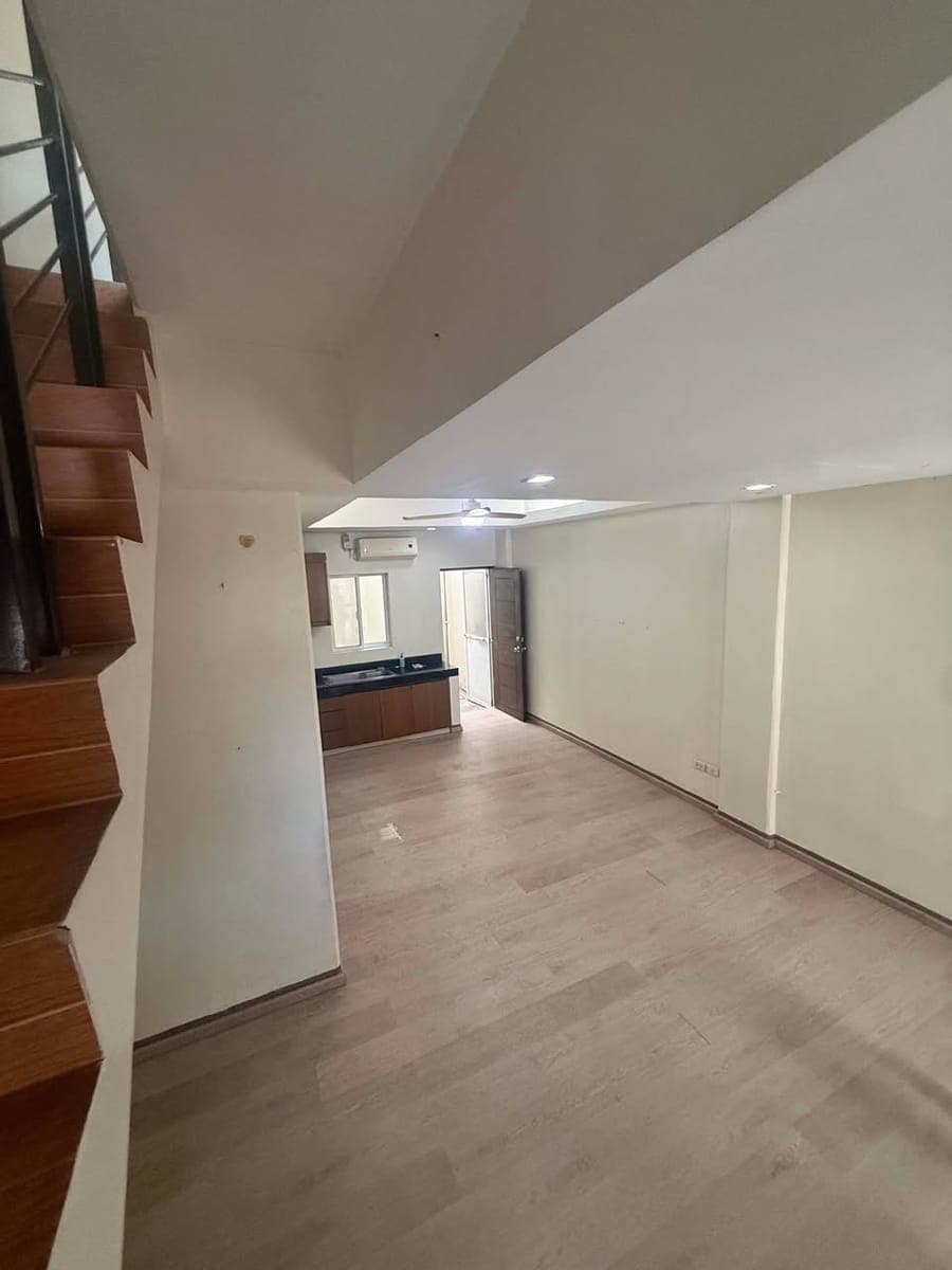 FOR RENT: Unfurnished 3 bedroom townhouse in Kasambagan - photo 4
