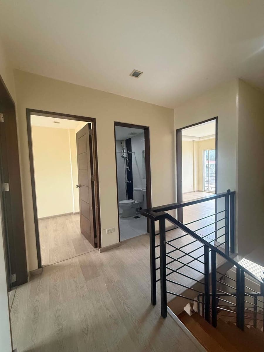 FOR RENT: Unfurnished 3 bedroom townhouse in Kasambagan - photo 5