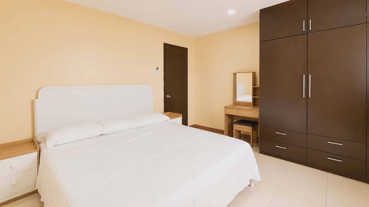 👉For Rent 2 Bedroom Apartment with parking inside subdivision in Banilad - photo 2