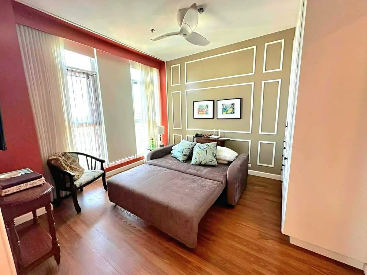 FOR RENT: Penthouse 2 Bedroom at Solinea Tower 3 - photo 3