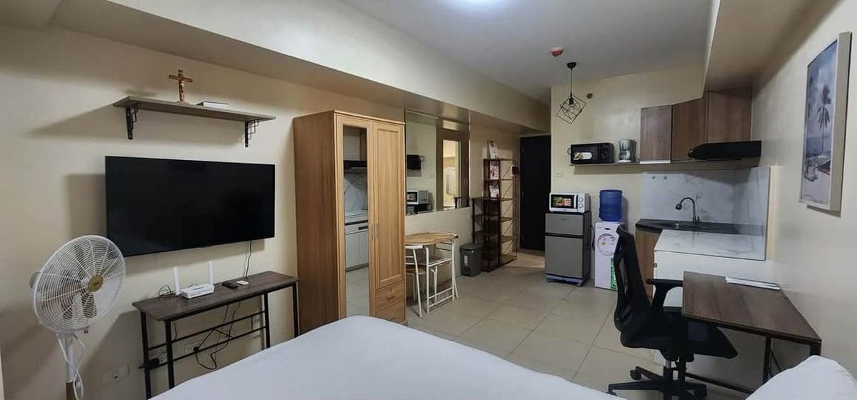 Good day. Guys, direct owner here. Fully furnished Studio unit for rent, Avida Riala tower 1, Unit 9... - photo 1