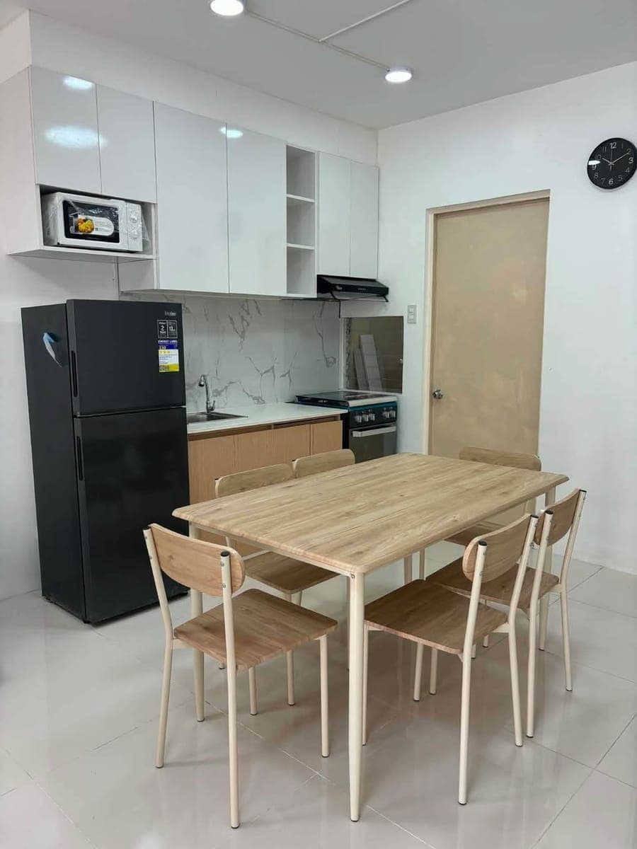 🏡✨ FULLY FURNISHED 3-BEDROOM TOWNHOUSE FOR RENT ✨🏡 - photo 2