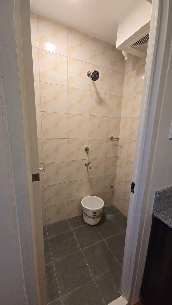 Dorm Space Available for Female Students or Rent the whole unit - photo 3