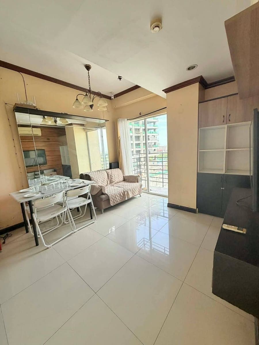 SPACIOUS 2-BEDROOM CONDO FOR RENT IN CEBU CITY ✨🏙️ - photo 1