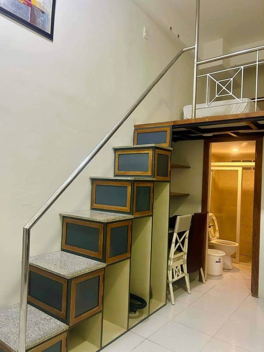 RPH-PL10796- FOR RENT: Fully Furnished Loft-Type Condo with Balcony & Parking – ₱12,500/month - photo 2
