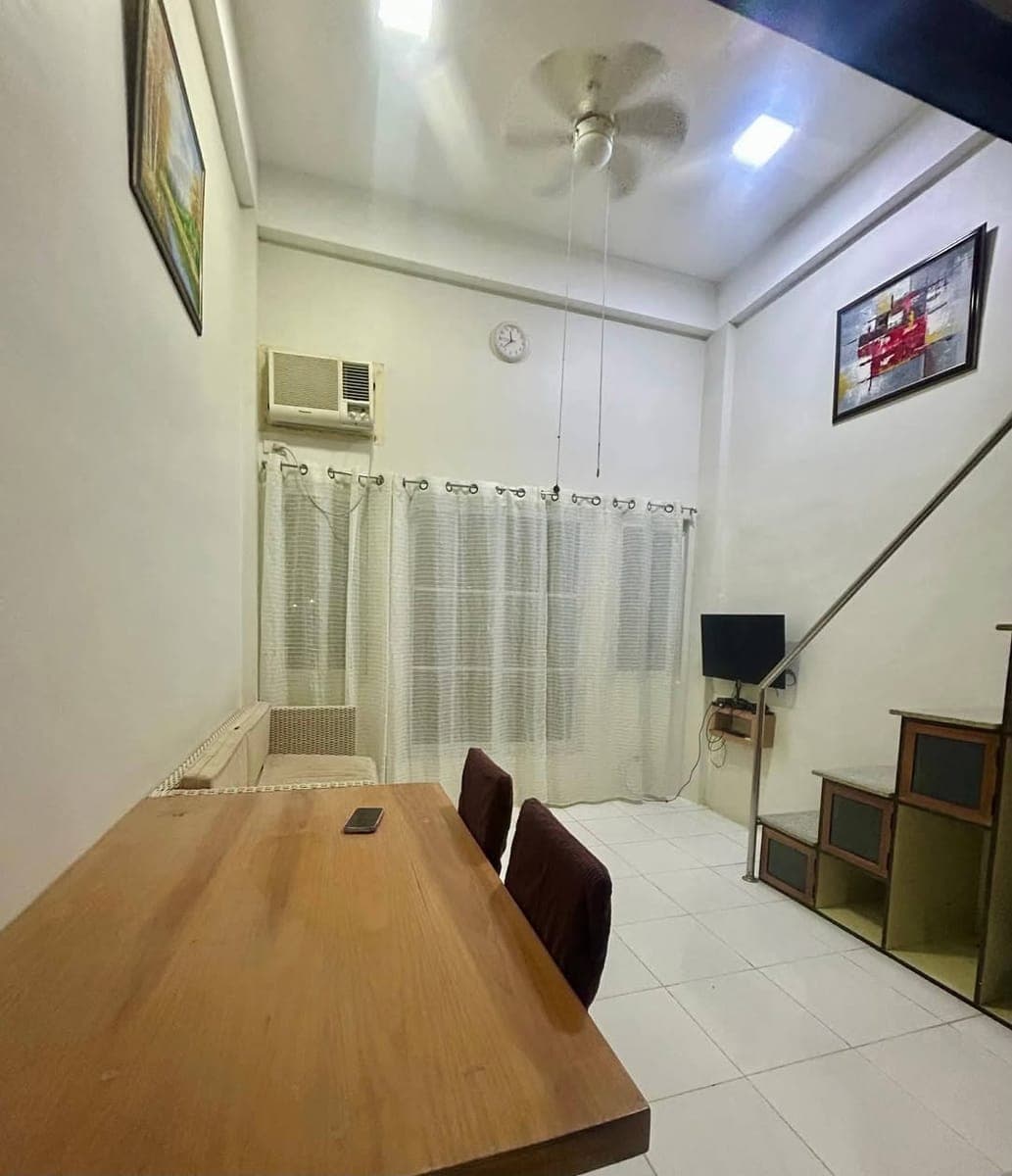 RPH-PL10796- FOR RENT: Fully Furnished Loft-Type Condo with Balcony & Parking – ₱12,500/month - photo 4