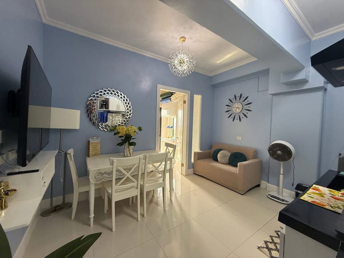 Looking for a comfortable and elegant place to stay? Experience convenience, comfort, and breathtaki... - photo 1