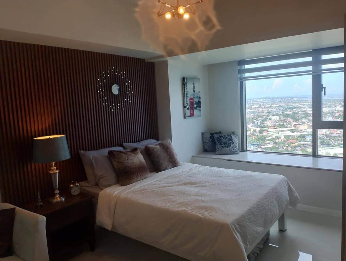 ✨ STUDIO UNIT FOR RENT – HIGH FLOOR SEAVIEW LIVING! 🌊🏙️ - photo 1
