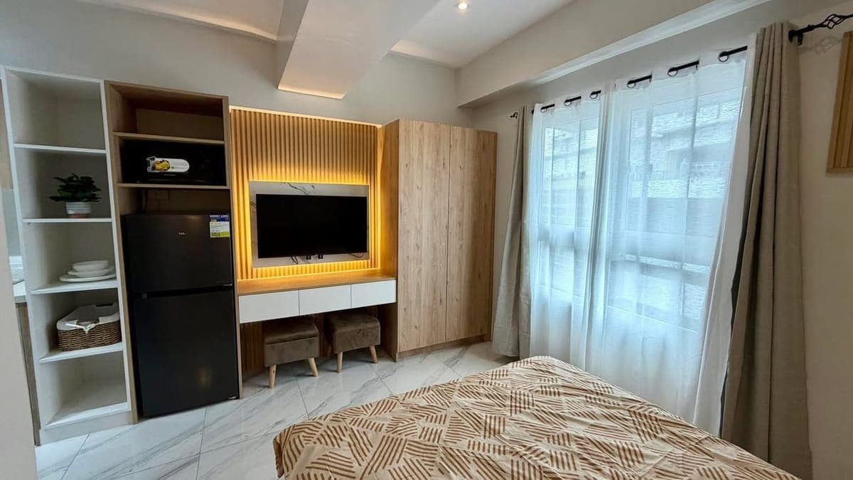 ✨ FOR RENT | Newly Renovated Fully Furnished Studio Unit - photo 1