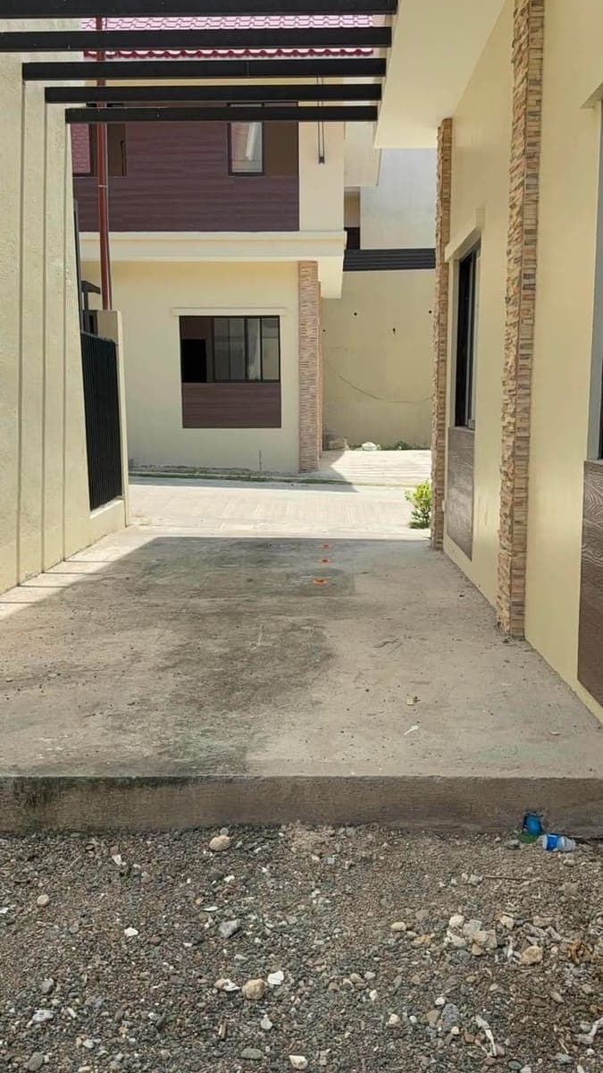 ❗️❗️House for rent❗️❗️New House in Minglanilla Cebu Philippines…. It has two AC in lounge area/Kitch... - photo 4