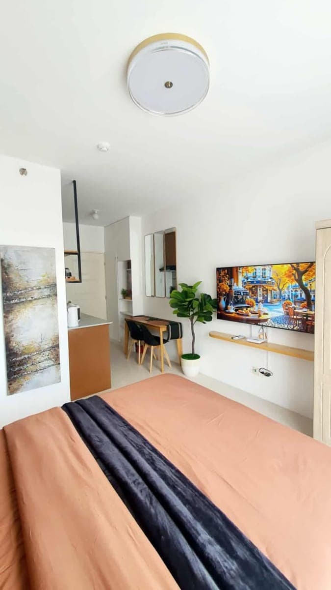 Modena townsquare studio  fully furnished 13k including condo dues - photo 1