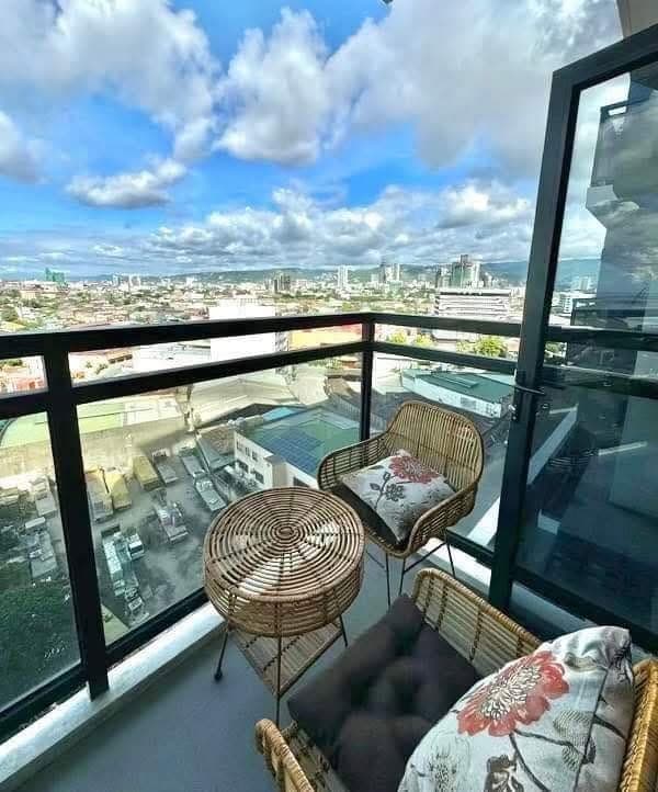 Looking for a move-in ready home in the heart of Cebu? This spacious, fully furnished 1-bedroom unit... - photo 4