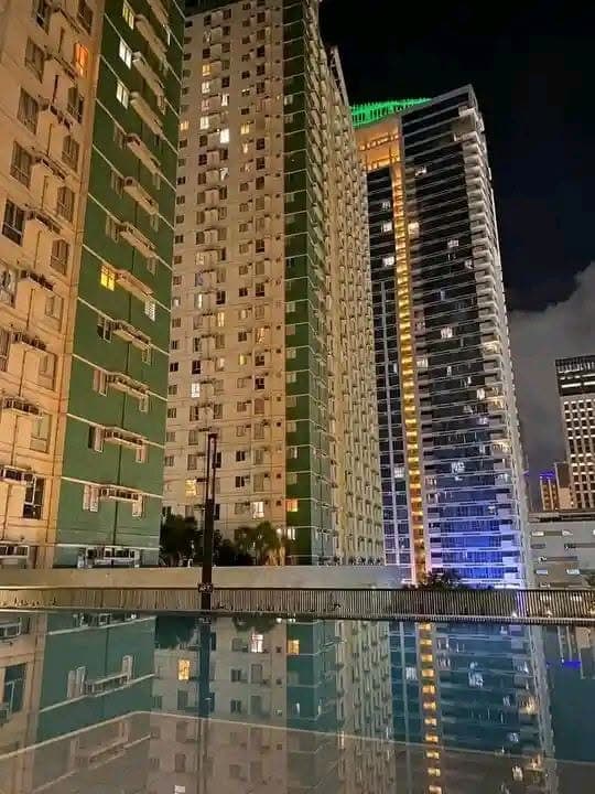 Fully furnished Studio unit in Avida Riala Towers T1, Unit 903( 9th floor)  @ P21K/mo - photo 4