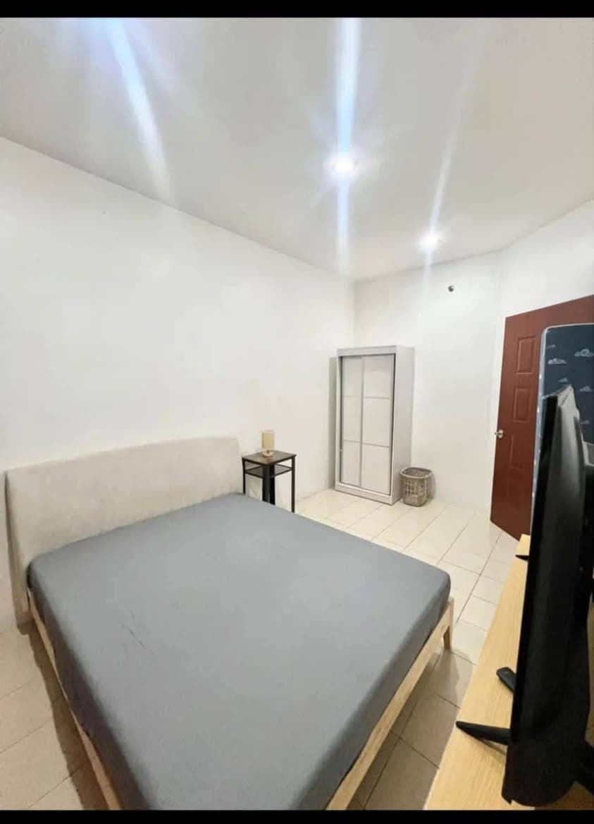 1 Bedroom Condo Near Ayala For Rent - photo 1