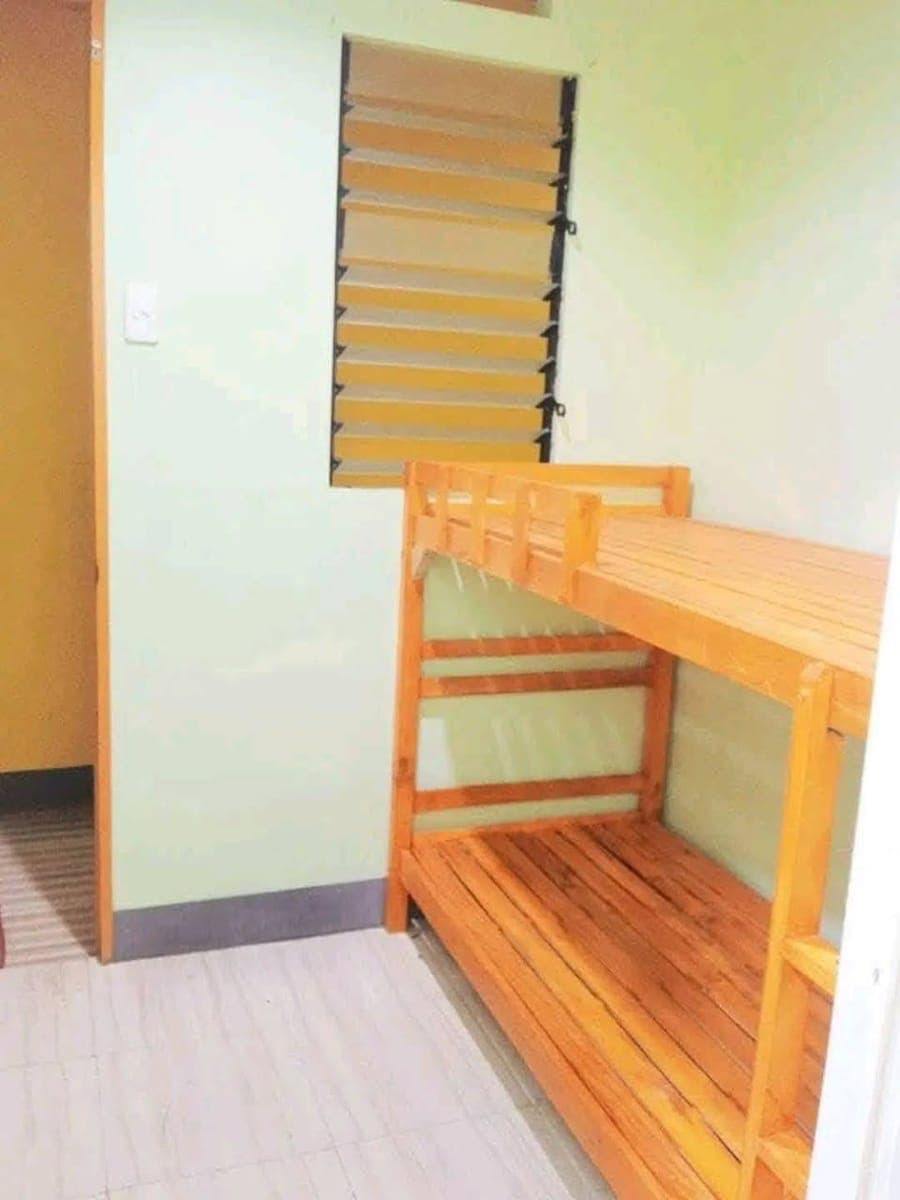 ❗FOR RENT: BAREROOM WITH OWN BATHROOM & DOUBLE DECK ❗ - photo 4