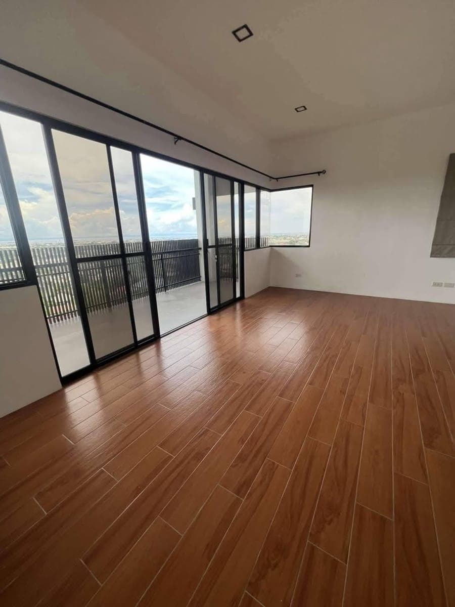 🌟 Overlooking House For Sale or For Rent in Vista Grande Talisay Cebu 🔥 - photo 2