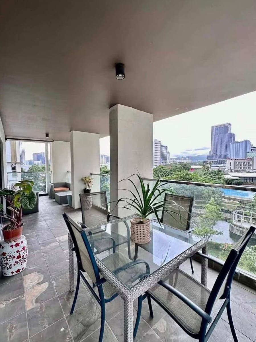 2 BR with Balcony walking distance to Cebu IT Park Available For Rent✨ - photo 2
