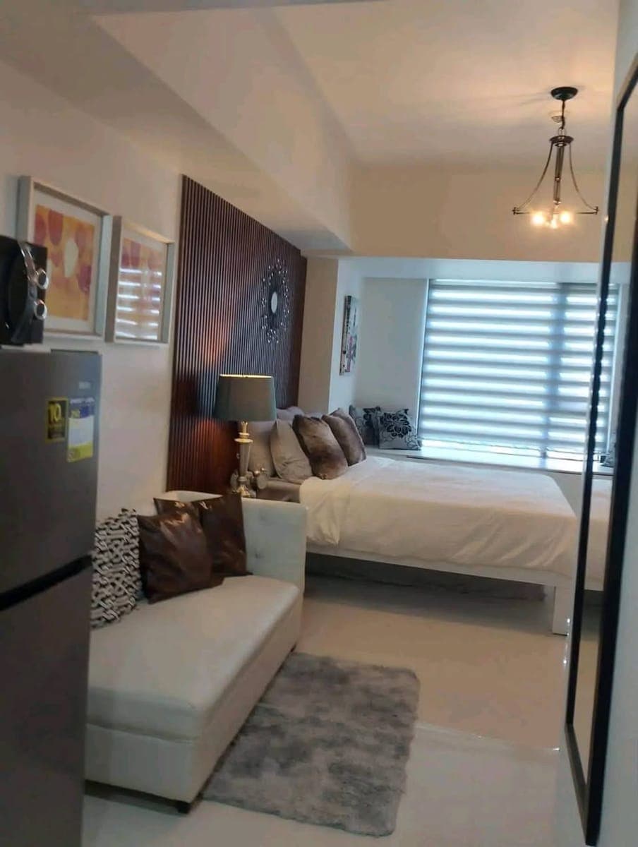 ✨ STUDIO UNIT FOR RENT – HIGH FLOOR SEAVIEW LIVING! 🌊🏙️ - photo 3