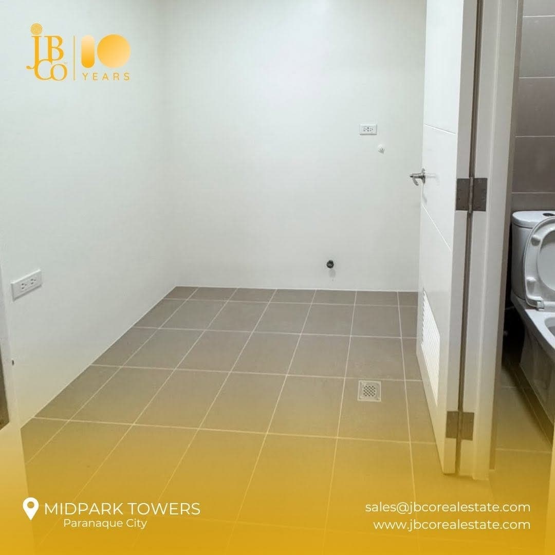 OR LEASE: MidPark Towers, Aseana Avenue, Parañaque City - photo 4