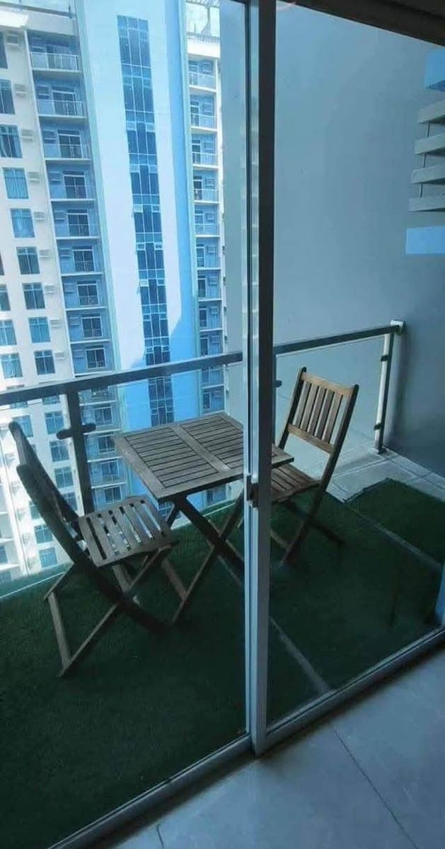 For rent Fully Furnished Studio Unit - photo 1