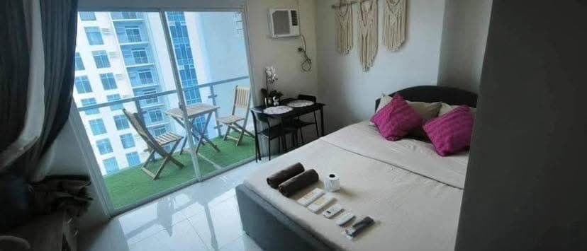 Fully Furnished Studio Unit with balcony - photo 1